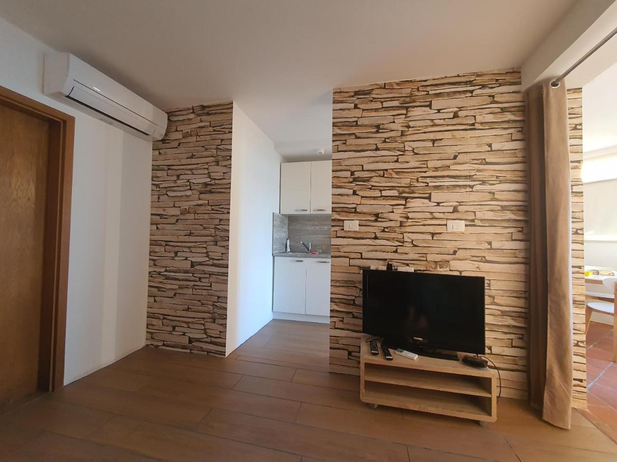 Apartma Kocevar Apartment *